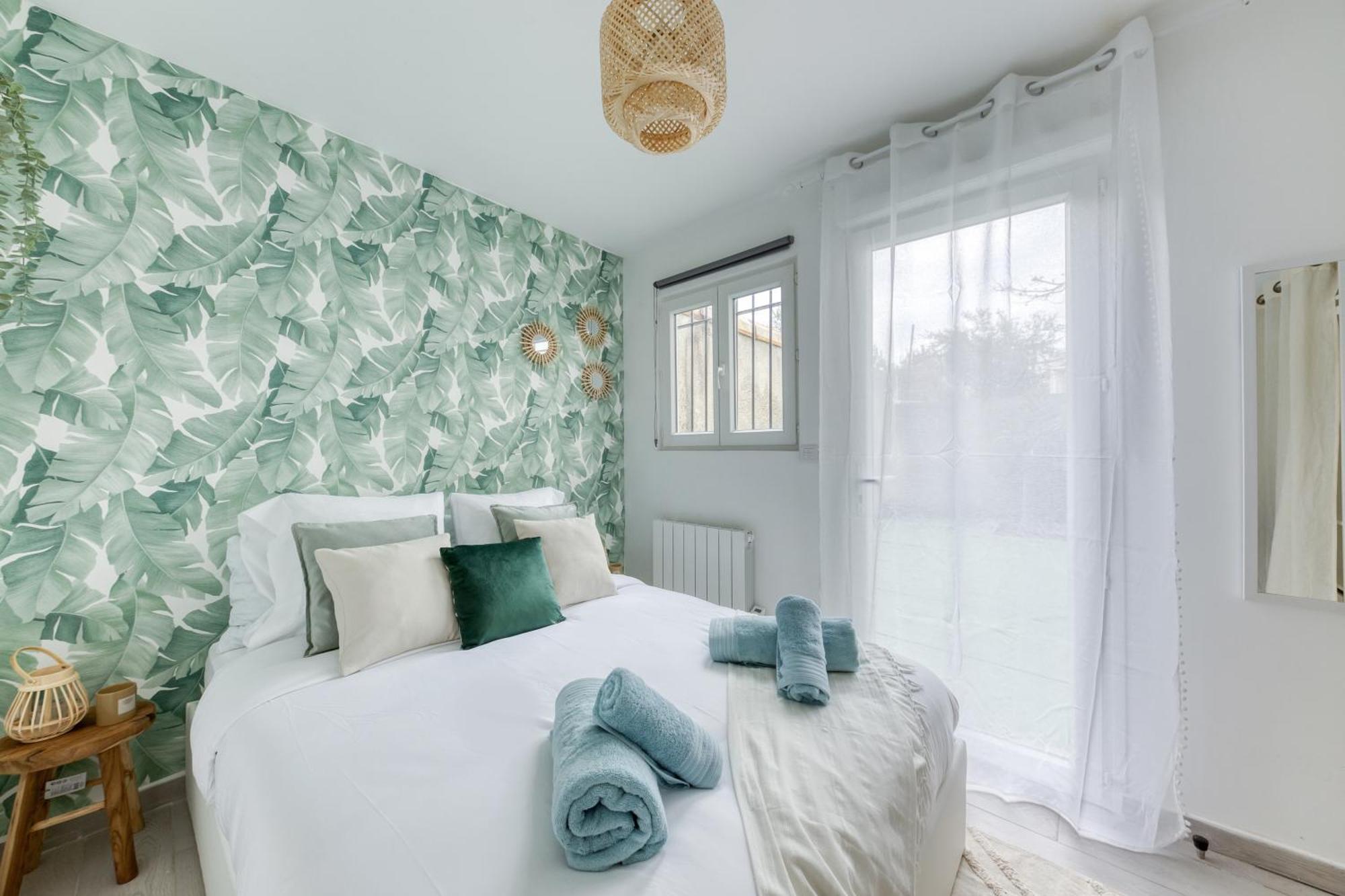 Appartement - 4 Personnes - Parking Prive - Metro 7 - Rer B La Courneuve Dış mekan fotoğraf