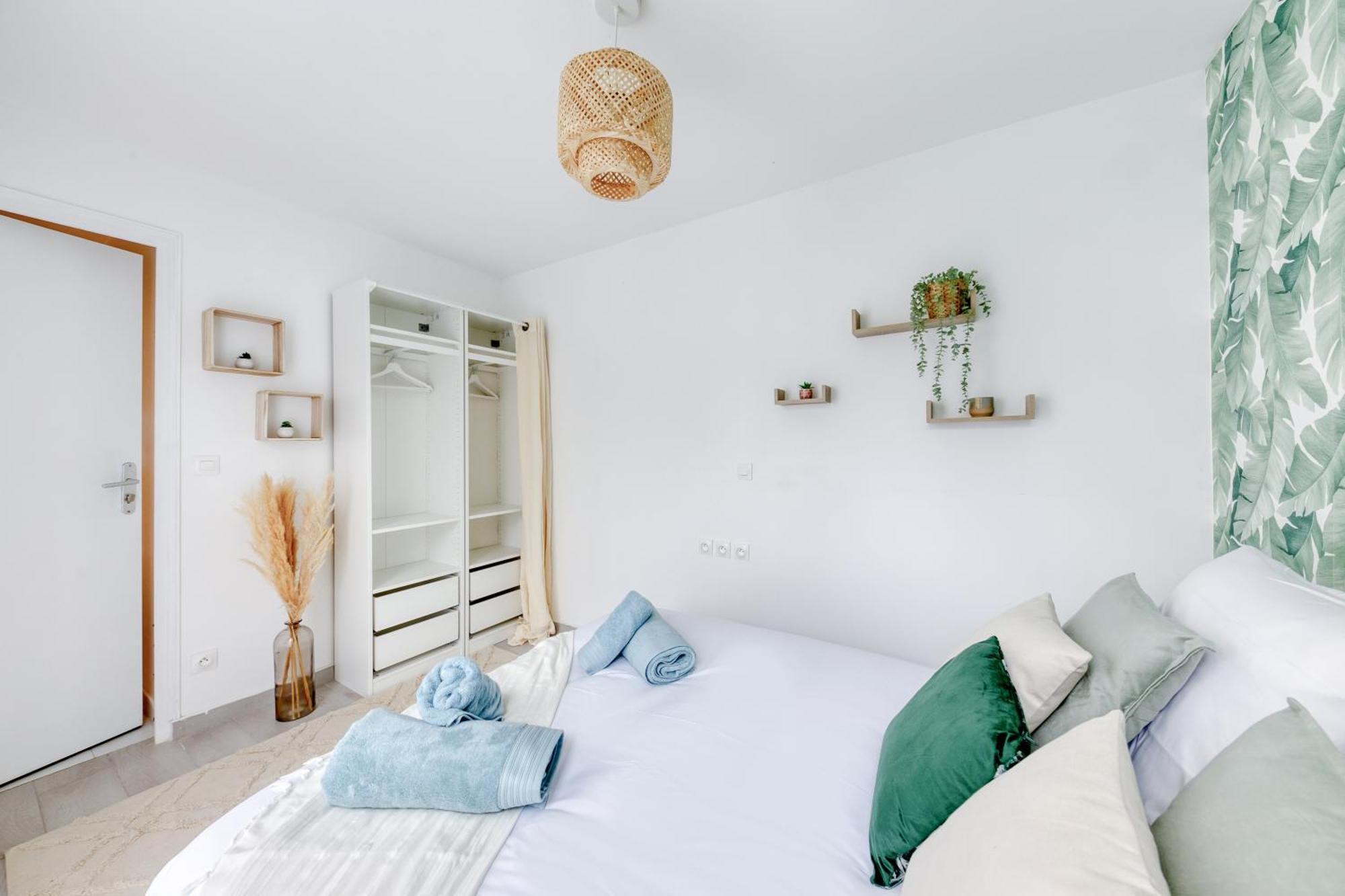 Appartement - 4 Personnes - Parking Prive - Metro 7 - Rer B La Courneuve Dış mekan fotoğraf